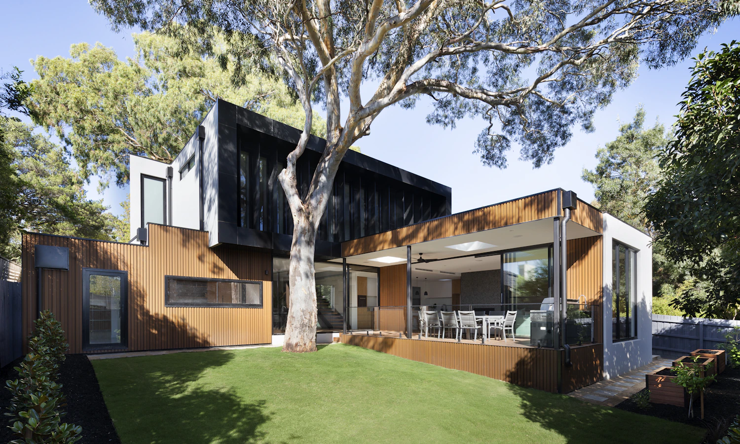 Monthly Home Maintenance Routine: A Simple Plan for Busy Homeowners